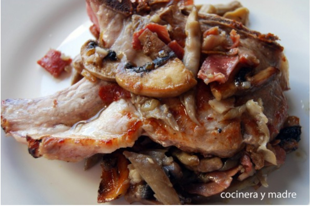 Chuletas de cerdo con setas